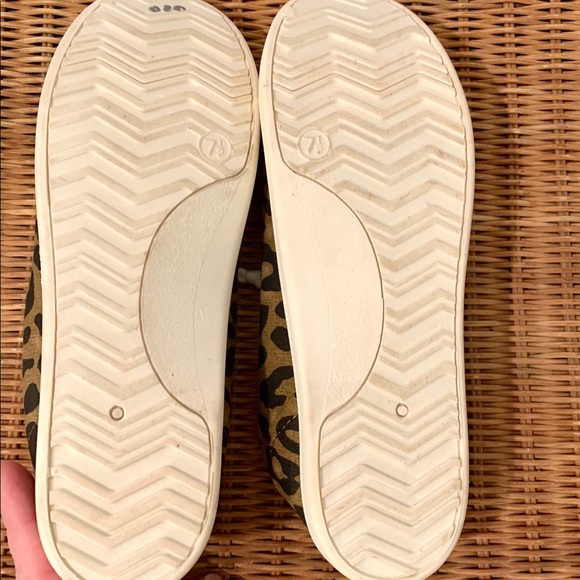 Madden Girl leopard print sneakers - Picture 10 of 11